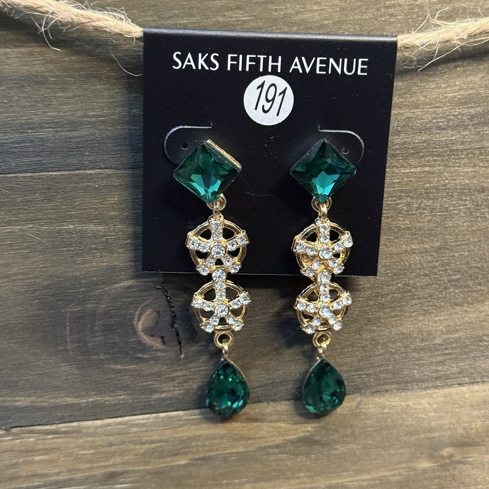 Saks Fifth Avenue Green Gemstone Water Drop Dangling Pierced Earrings New - Picture 3 of 4